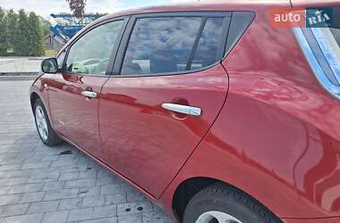 Хетчбек Nissan Leaf 2012 в 