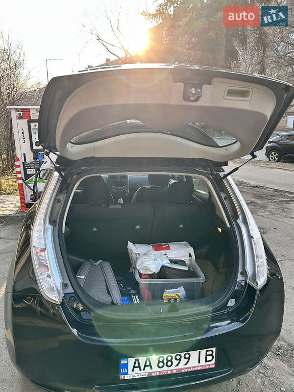 Хетчбек Nissan Leaf 2016 в Києві