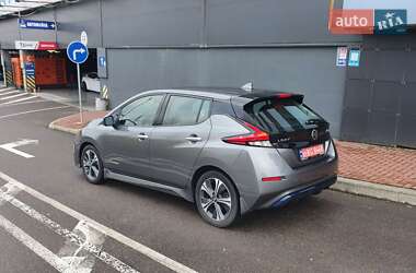 Хэтчбек Nissan Leaf 2018 в 