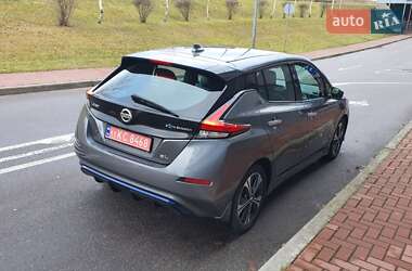 Хэтчбек Nissan Leaf 2018 в 