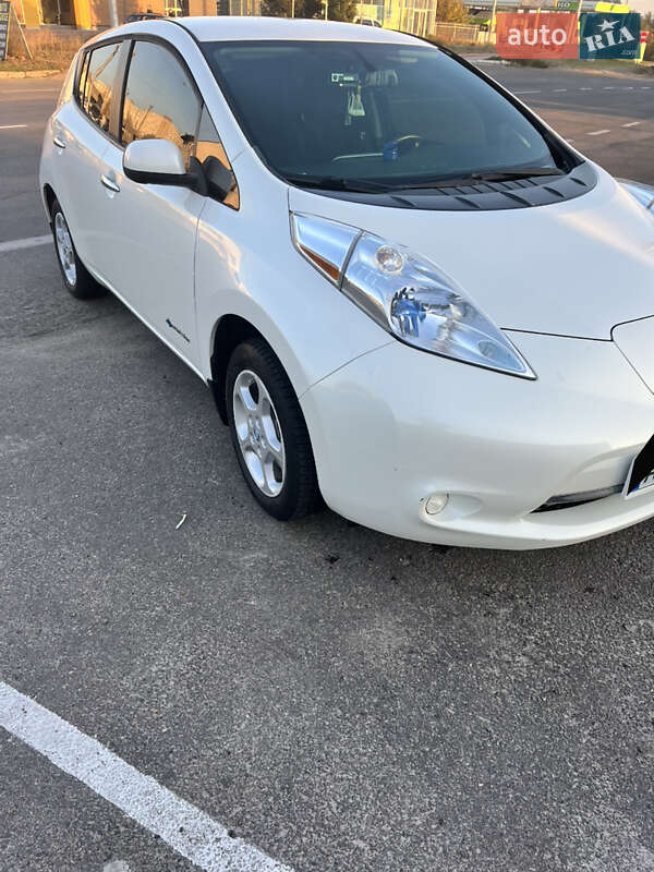 Хетчбек Nissan Leaf 2013 в Білій Церкві