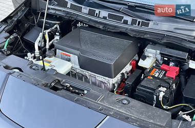Хэтчбек Nissan Leaf 2020 в 