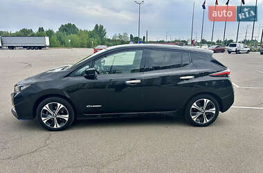 Хетчбек Nissan Leaf 2019 в 