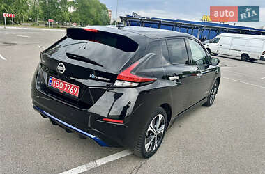 Хетчбек Nissan Leaf 2019 в 