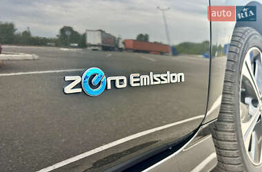 Хетчбек Nissan Leaf 2019 в 