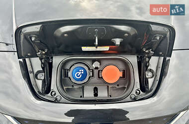 Хетчбек Nissan Leaf 2019 в 