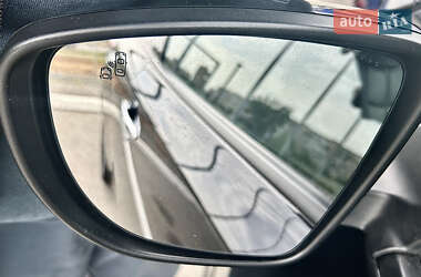 Хетчбек Nissan Leaf 2019 в 