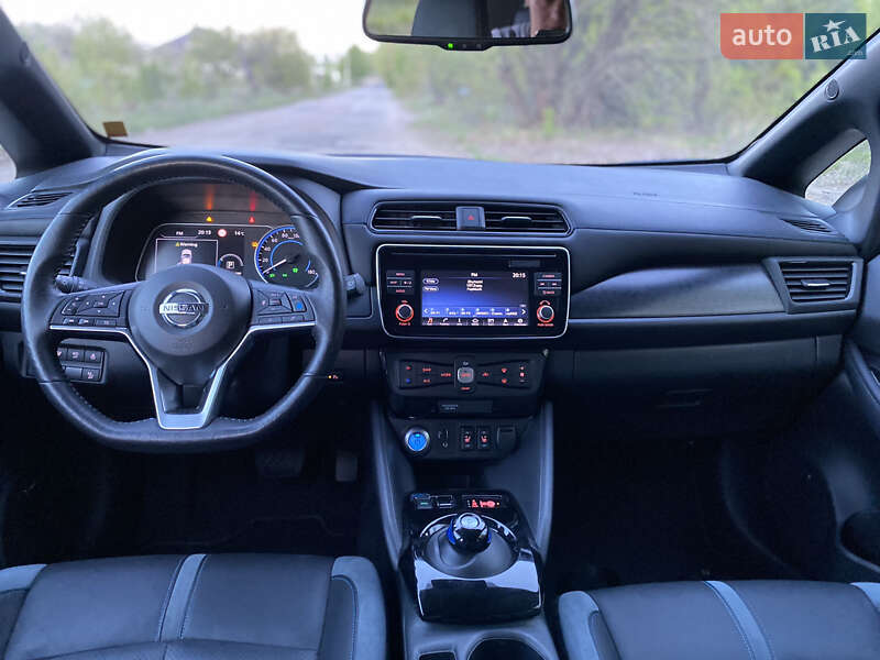 Хетчбек Nissan Leaf 2018 в Житомирі