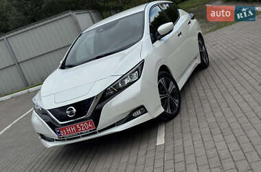 Хэтчбек Nissan Leaf 2020 в 