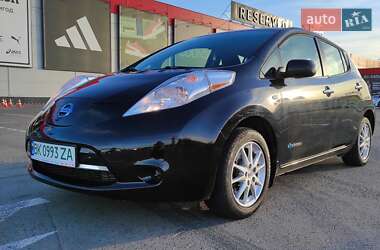 Хэтчбек Nissan Leaf 2014 в Ровно