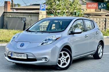 Хэтчбек Nissan Leaf 2012 в Одессе
