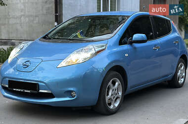 Хэтчбек Nissan Leaf 2012 в Днепре