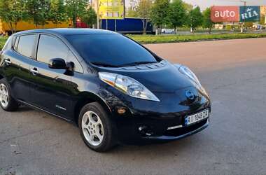 Хэтчбек Nissan Leaf 2013 в 