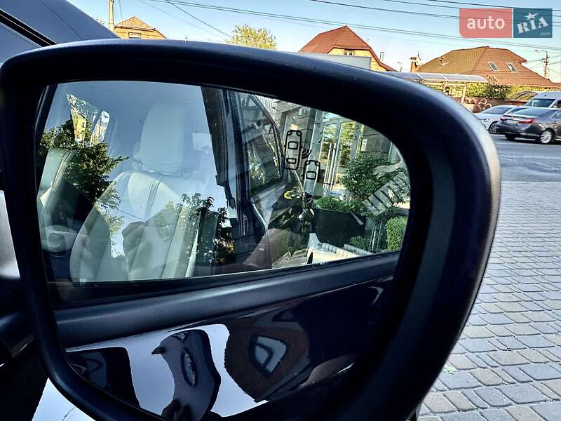 Хетчбек Nissan Leaf 2019 в Києві