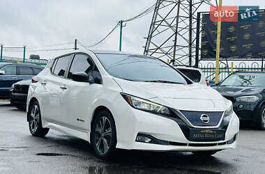 Хетчбек Nissan Leaf 2018 в 