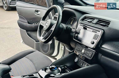 Хетчбек Nissan Leaf 2018 в 