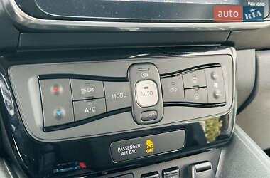 Хетчбек Nissan Leaf 2018 в 