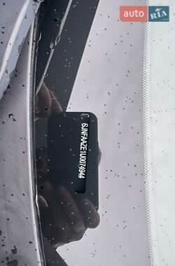 Хэтчбек Nissan Leaf 2019 в 