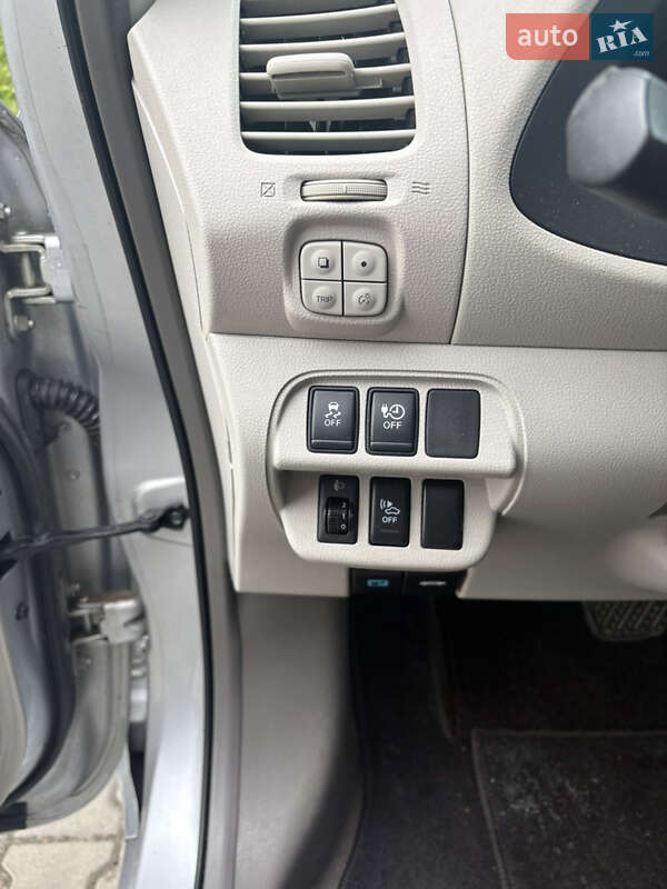 Хетчбек Nissan Leaf 2011 в Львові