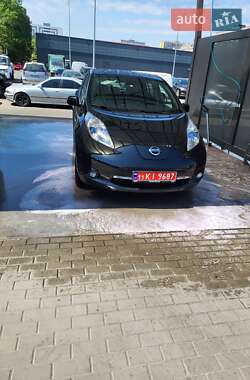 Хэтчбек Nissan Leaf 2014 в Днепре