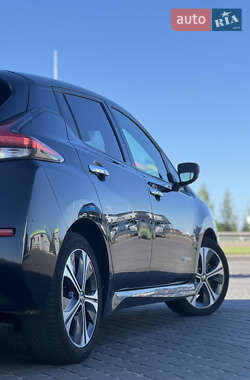 Хетчбек Nissan Leaf 2018 в 