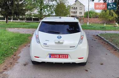 Хетчбек Nissan Leaf 2017 в 