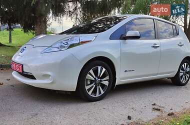 Хетчбек Nissan Leaf 2017 в 