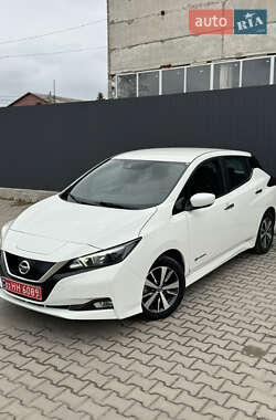 Хетчбек Nissan Leaf 2020 в Дубні