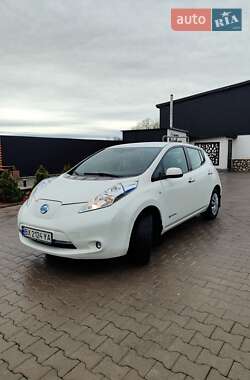 Хэтчбек Nissan Leaf 2017 в 