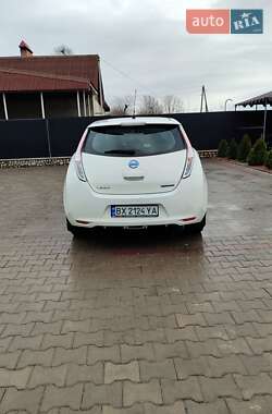 Хэтчбек Nissan Leaf 2017 в 