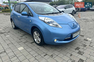 Хэтчбек Nissan Leaf 2011 в Иршаве