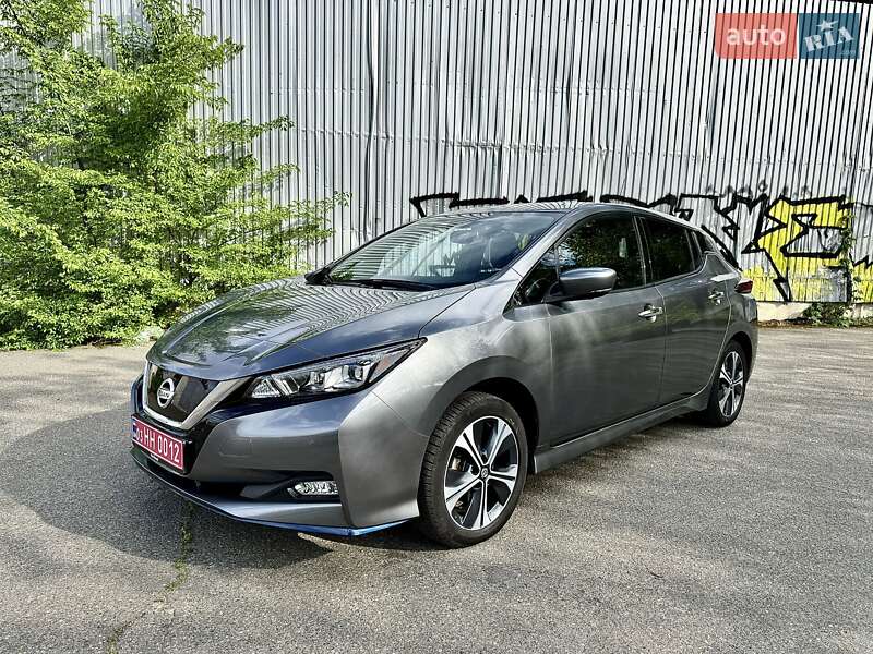 Хетчбек Nissan Leaf 2019 в 