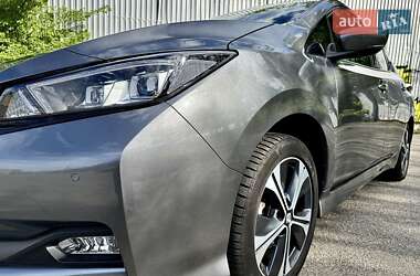 Хетчбек Nissan Leaf 2019 в 