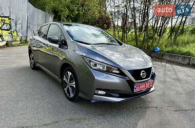 Хетчбек Nissan Leaf 2019 в 
