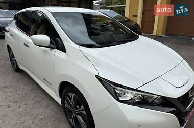 Хэтчбек Nissan Leaf 2020 в 