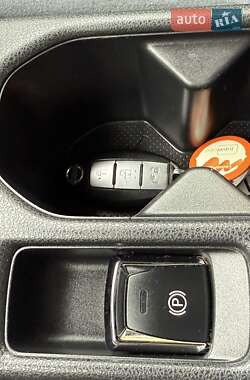 Хэтчбек Nissan Leaf 2020 в 