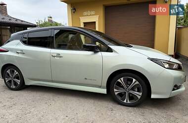 Хетчбек Nissan Leaf 2020 в 