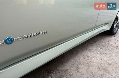 Хетчбек Nissan Leaf 2020 в 