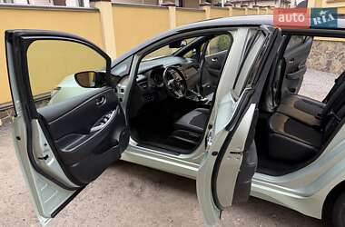 Хетчбек Nissan Leaf 2020 в 