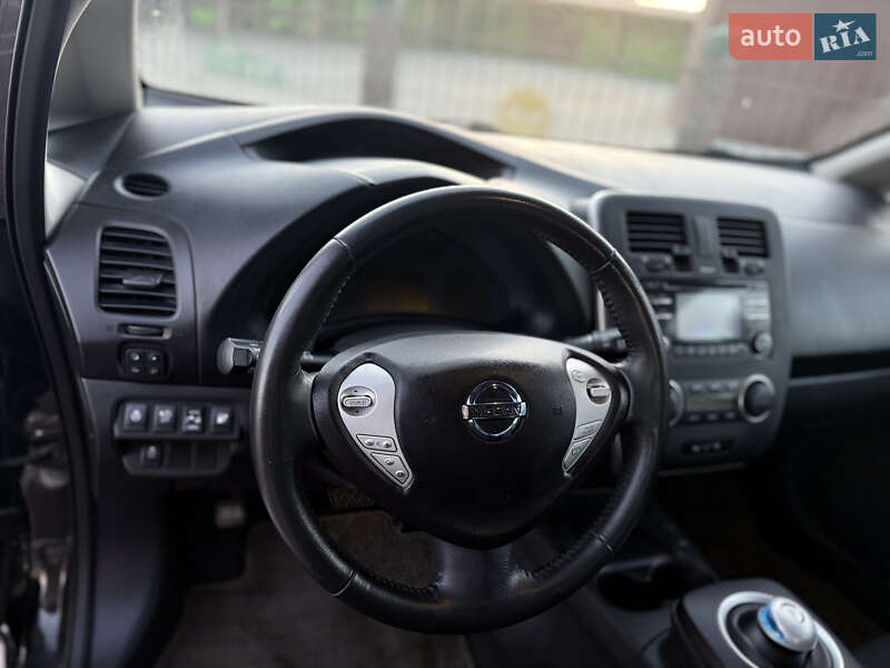 Хэтчбек Nissan Leaf 2014 в Вознесенске
