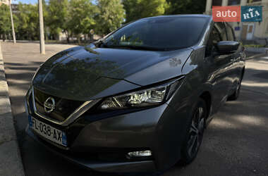 Хетчбек Nissan Leaf 2019 в 