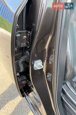 Хетчбек Nissan Leaf 2015 в 