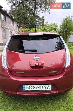 Хэтчбек Nissan Leaf 2014 в 