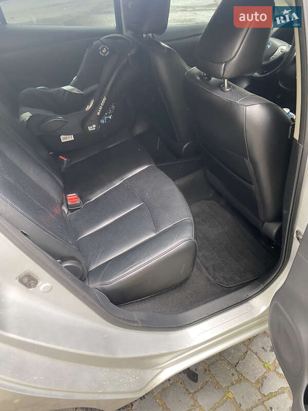 Хетчбек Nissan Leaf 2014 в Львові