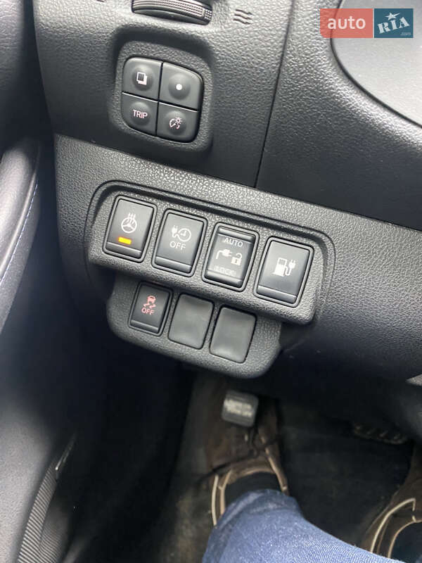 Хетчбек Nissan Leaf 2014 в Львові