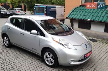 Хэтчбек Nissan Leaf 2015 в Ивано-Франковске