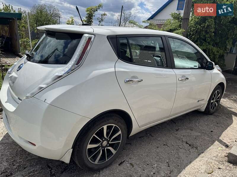 Nissan Leaf 2015