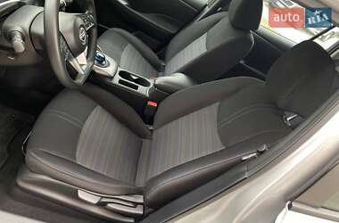 Хэтчбек Nissan Leaf 2022 в 