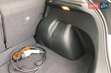 Хэтчбек Nissan Leaf 2022 в 