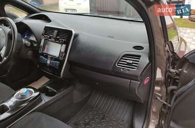 Хетчбек Nissan Leaf 2016 в 